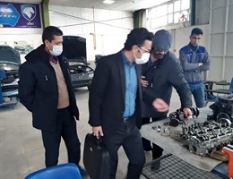 بازدید دکتر تعظیمی معاونت دانشگاه آزاد اسلامی سما مشهد از کارگاههای دپارتمان فناوری خودرو 