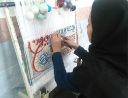 راه یابی کارآموز مرکز آموزش فنی و حرفه ای سرولایت به مرحله کشوری مسابقات قالی بافی