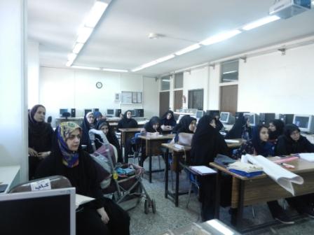 اجرای کارگاه آموزشی دوره ی شلوار دوز مردانه بمناسبت هفته دولت 