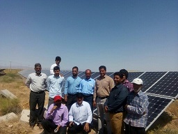 بازدید کارآموزان فتوولتائیک مرکز آموزش فنی و حرفه ای شهید عباسیان از محل نیروگاه خورشیدی چهاربرجی